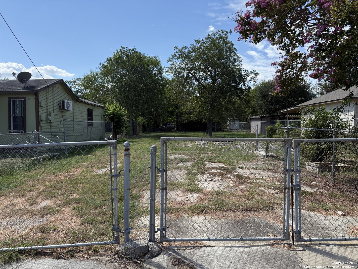 229 Quinta San Antonio TX 78210