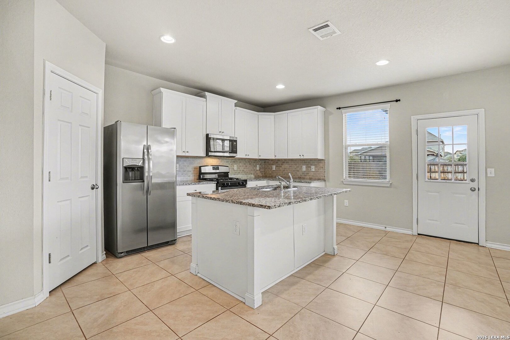 8807 White Crown San Antonio TX 78254
