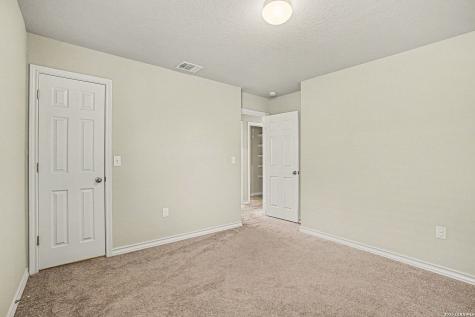 8807 White Crown San Antonio TX 78254