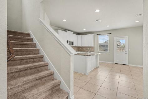8807 White Crown San Antonio TX 78254