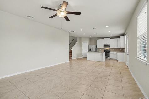 8807 White Crown San Antonio TX 78254