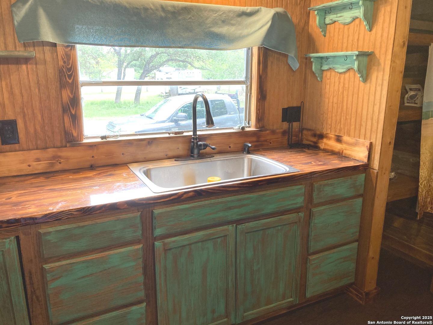 155 Paloma Drive Bandera TX 78003