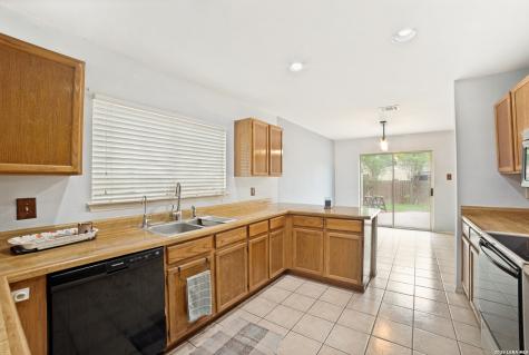 9818 Kenbridge Drive San Antonio TX 78250