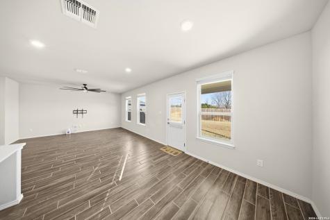 243 Kinsley New Braunfels TX 78130