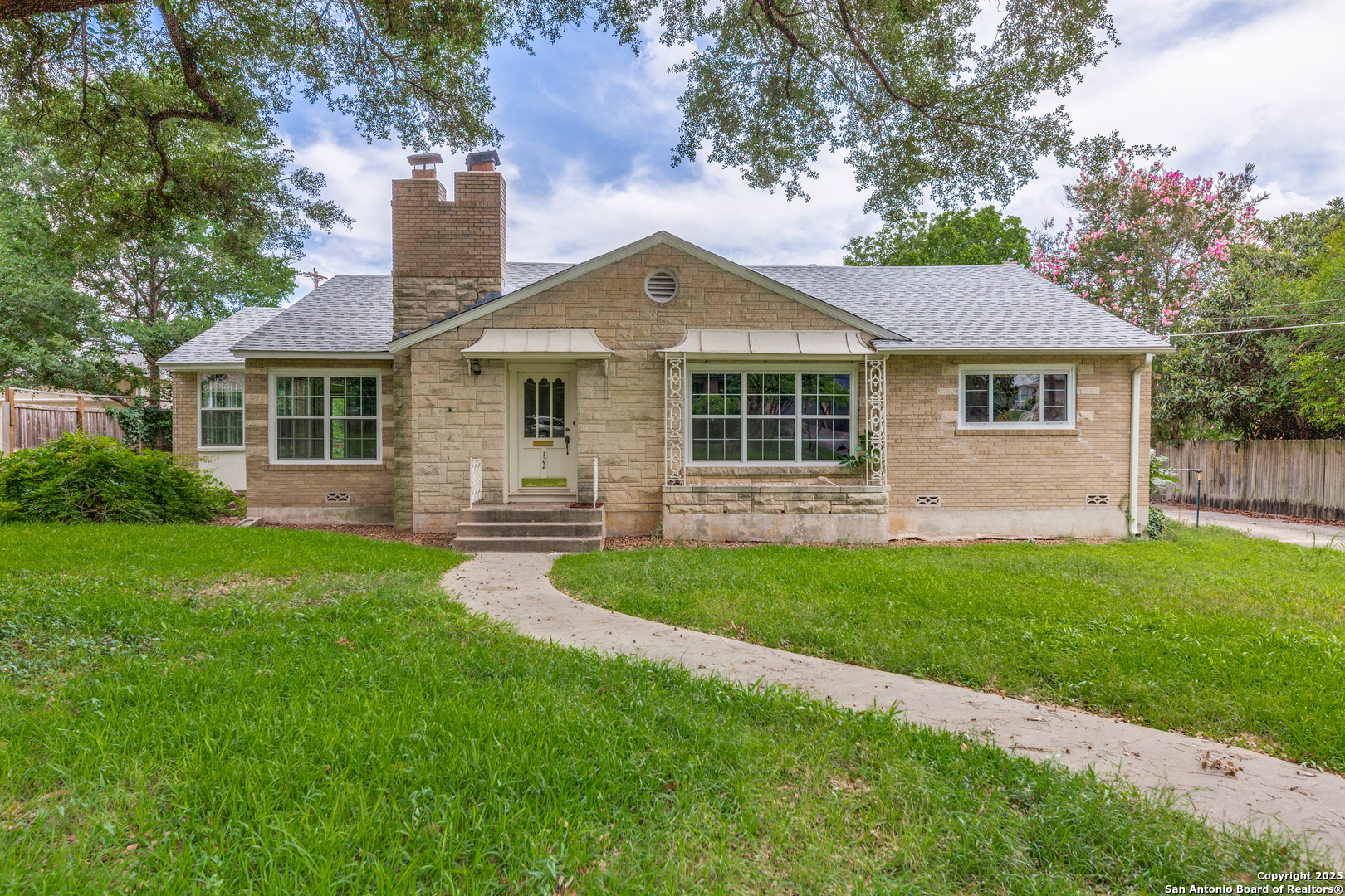 122 Aylesbury Hill Terrell Hills TX 78209