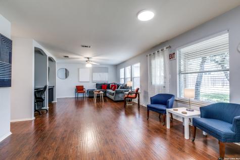 1306 Bobcat Pass San Antonio TX 78251