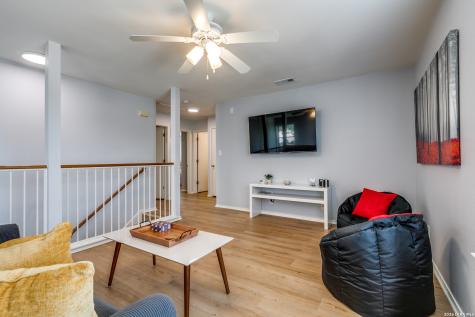 1306 Bobcat Pass San Antonio TX 78251