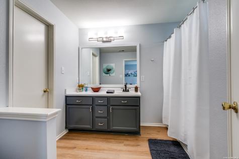 1306 Bobcat Pass San Antonio TX 78251