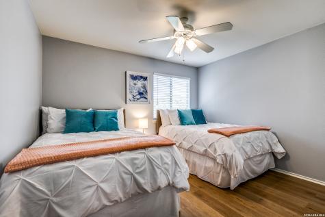 1306 Bobcat Pass San Antonio TX 78251