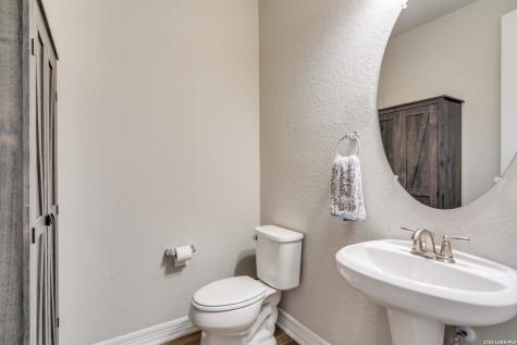 71 Mariposa Parkway W Boerne TX 78006