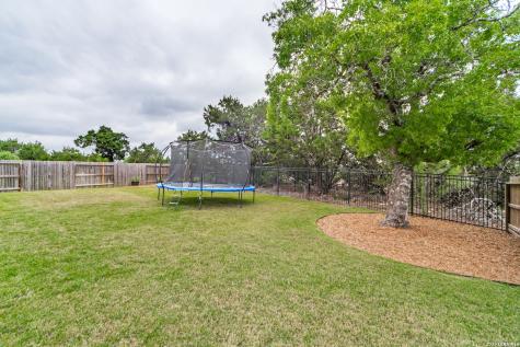 71 Mariposa Parkway W Boerne TX 78006