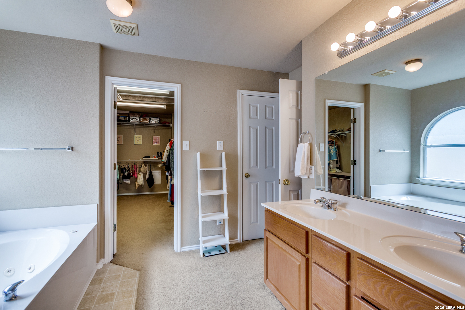 8507 Driftwood Hill San Antonio TX 78255