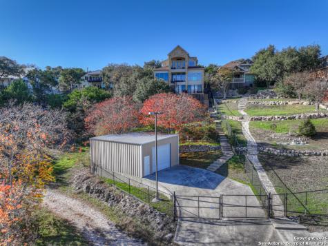 1745 W Lakeside Canyon Lake TX 78133