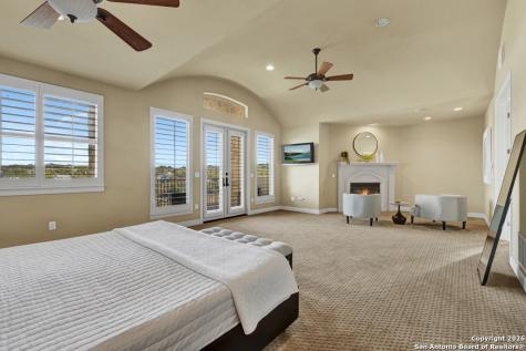 1745 W Lakeside Canyon Lake TX 78133
