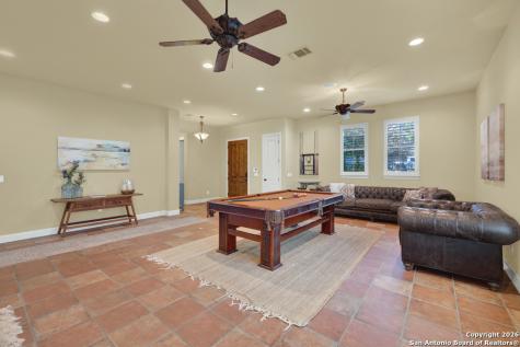 1745 W Lakeside Canyon Lake TX 78133