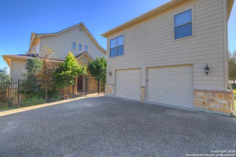 1745 W Lakeside Canyon Lake TX 78133