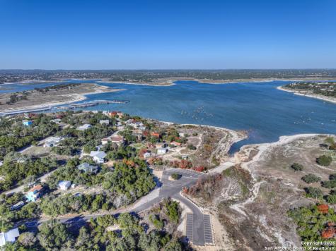1745 W Lakeside Canyon Lake TX 78133