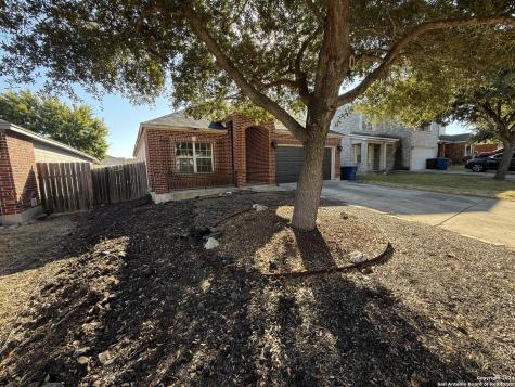 4738 Rosemarys Farm San Antonio TX 78244