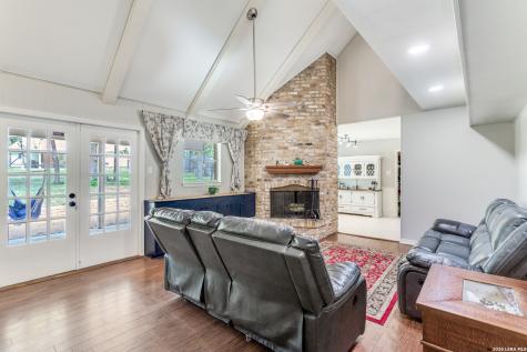 1315 Mount Vieja San Antonio TX 78213
