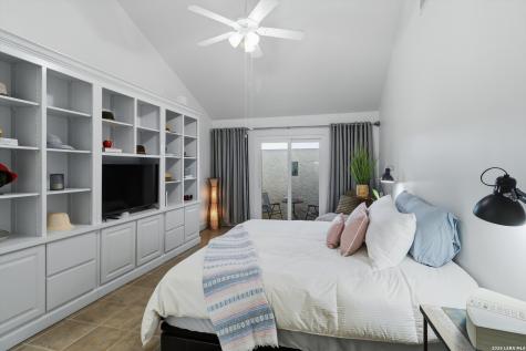 16202 Avenida Del Luna San Antonio TX 78232