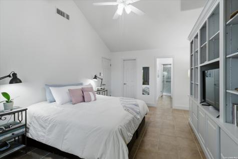 16202 Avenida Del Luna San Antonio TX 78232