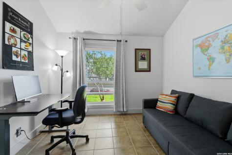 16202 Avenida Del Luna San Antonio TX 78232