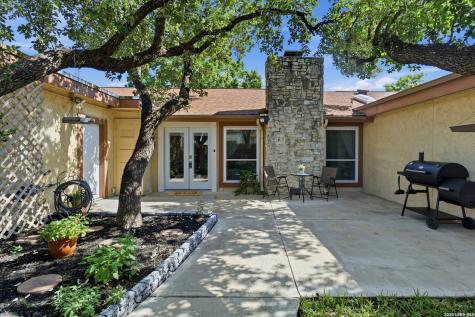 16202 Avenida Del Luna San Antonio TX 78232