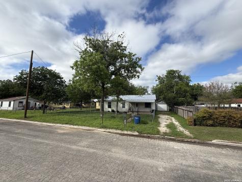 784 Samuels Street New Braunfels TX 78130