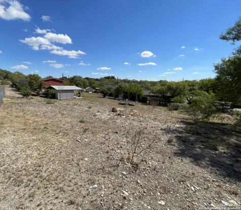538 County Road 4510 Hondo TX 78861