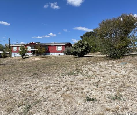 538 County Road 4510 Hondo TX 78861