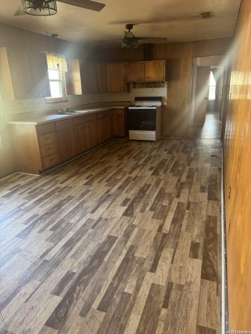 1325 Sh-80 Karnes TX 78118
