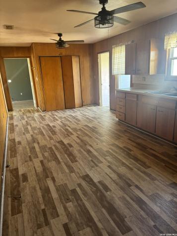 1325 Sh-80 Karnes TX 78118