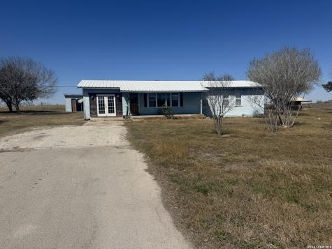 1325 Sh-80 Karnes TX 78118