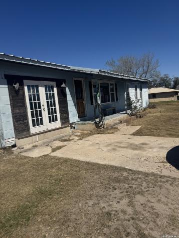 1325 Sh-80 Karnes TX 78118