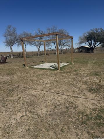 1325 Sh-80 Karnes TX 78118