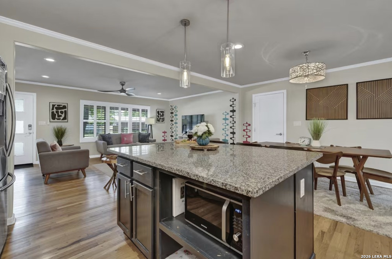 112 W Mulberry Street Fredericksburg TX 78624