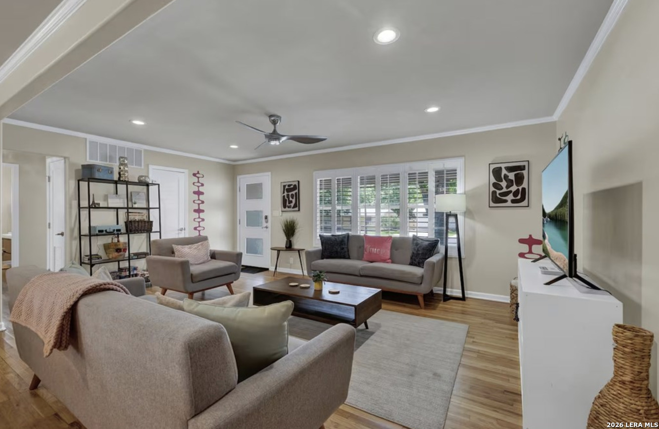 112 W Mulberry Street Fredericksburg TX 78624