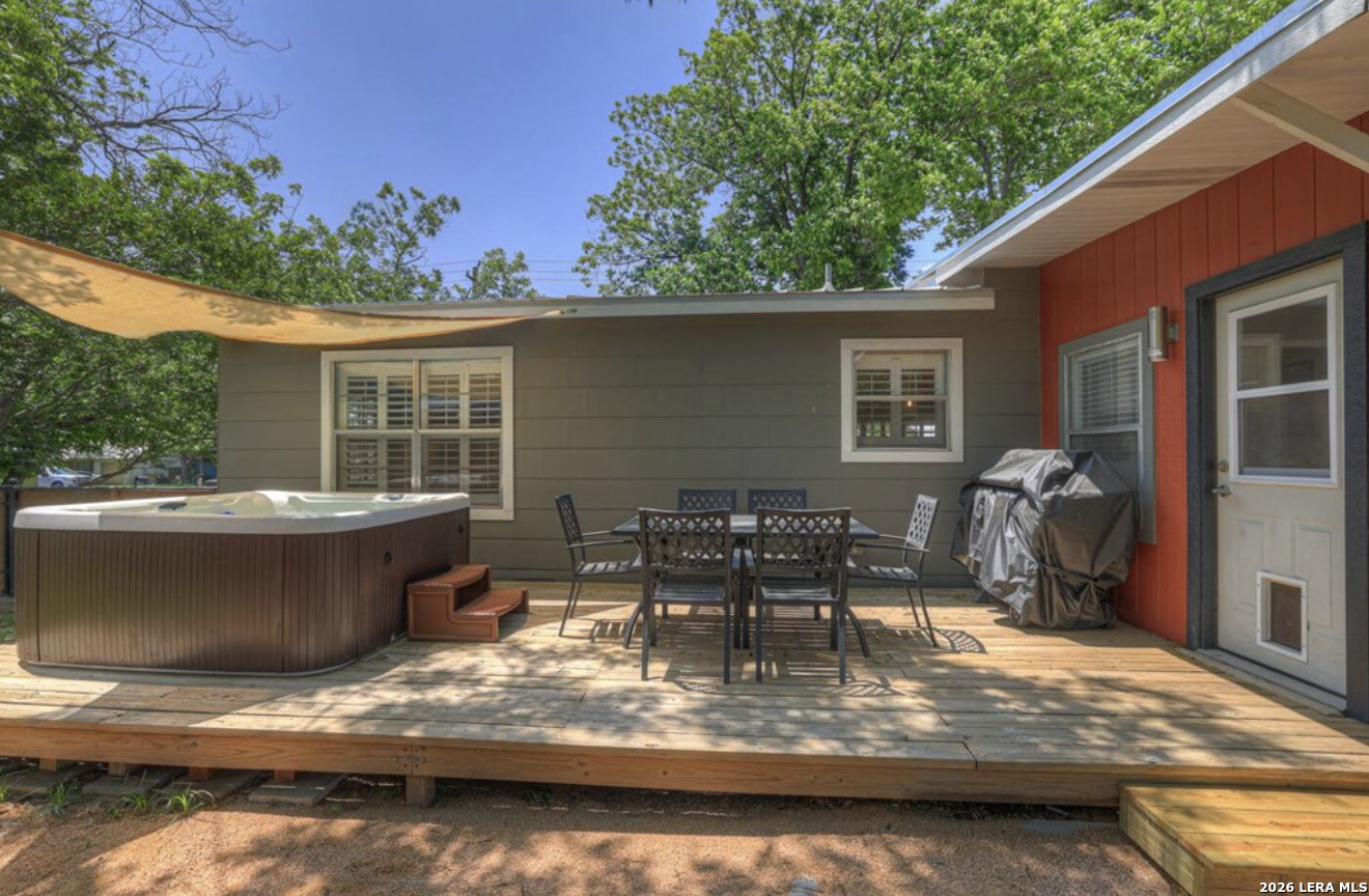 112 W Mulberry Street Fredericksburg TX 78624