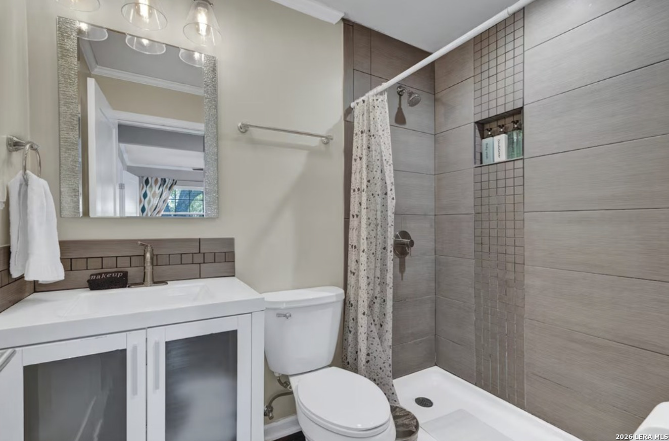 112 W Mulberry Street Fredericksburg TX 78624