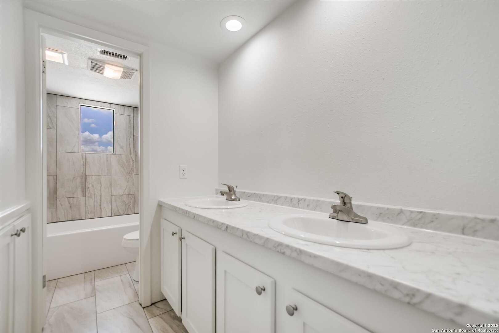 108 Lachite #C-290 Horseshoe Bay TX 78657