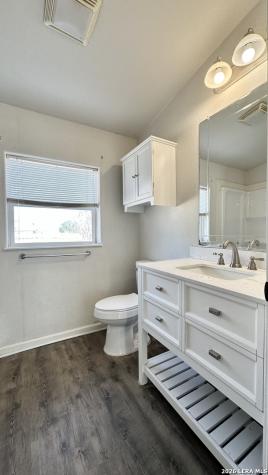 1545 County Road 665 Devine TX 78016