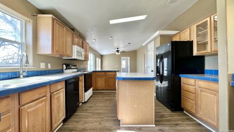 1545 County Road 665 Devine TX 78016