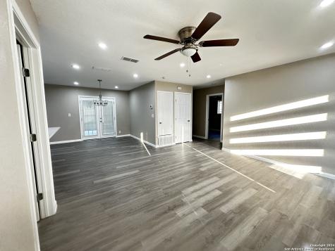 8426 Glen Court San Antonio TX 78239