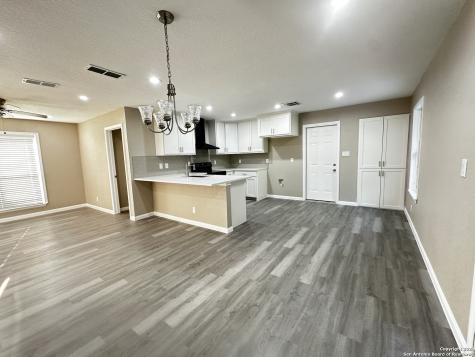 8426 Glen Court San Antonio TX 78239