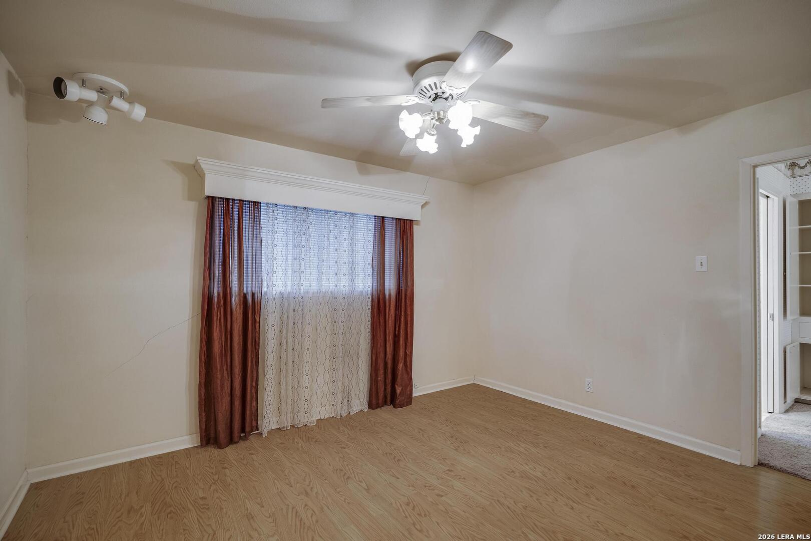 602 Moorside Windcrest TX 78239