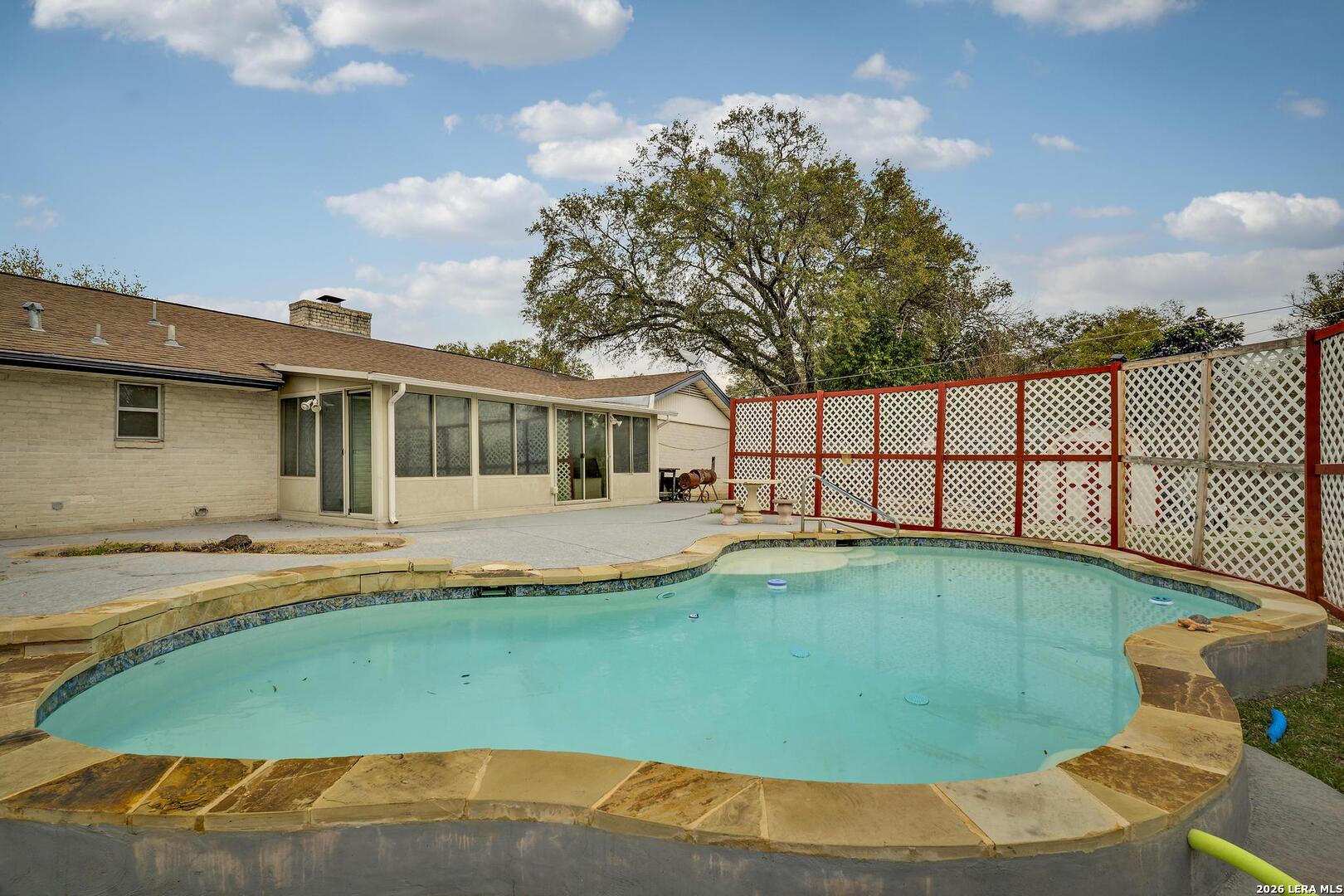 602 Moorside Windcrest TX 78239