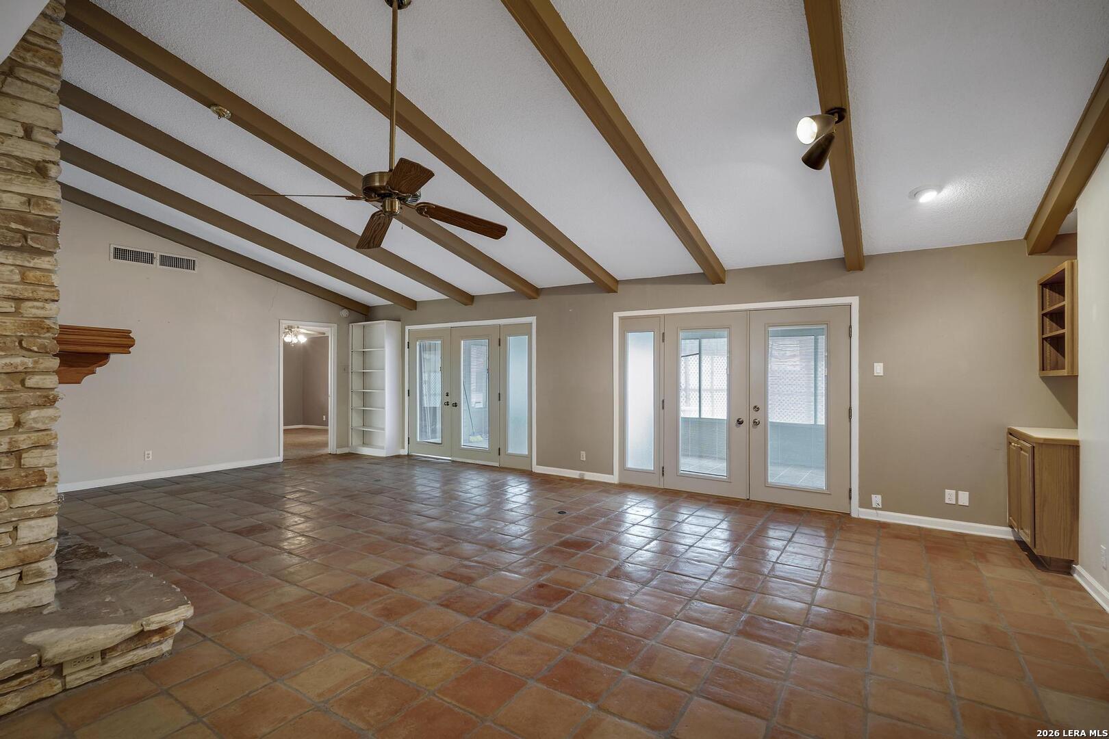 602 Moorside Windcrest TX 78239