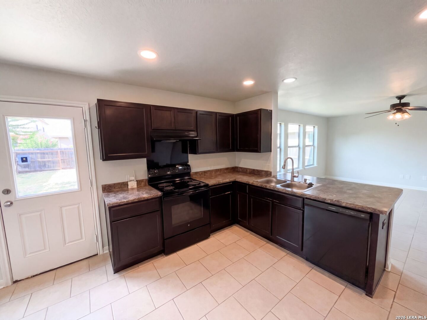 10247 Villa Del Lago San Antonio TX 78245