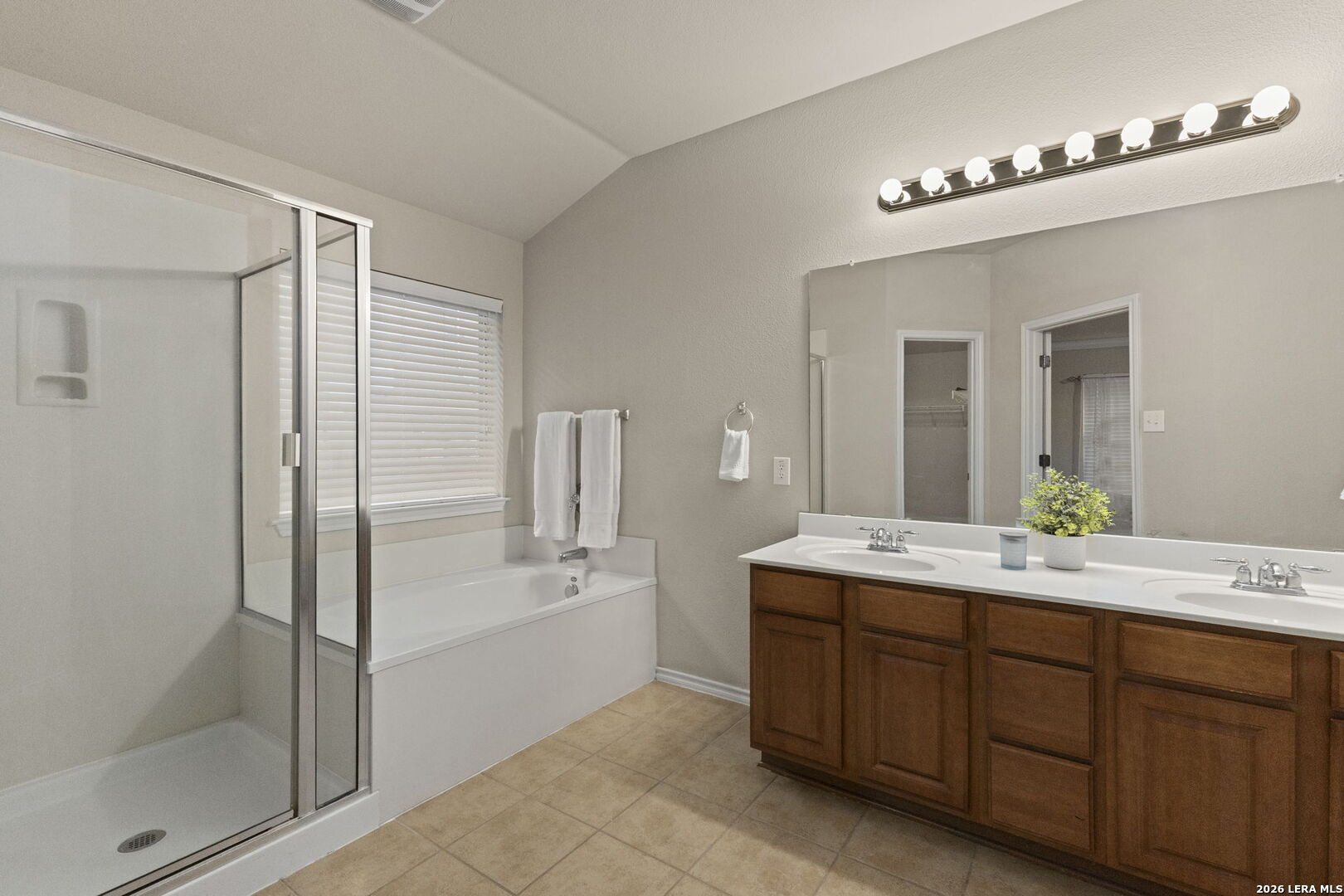 806 Point Valley San Antonio TX 78253