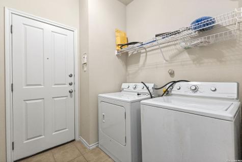 806 Point Valley San Antonio TX 78253